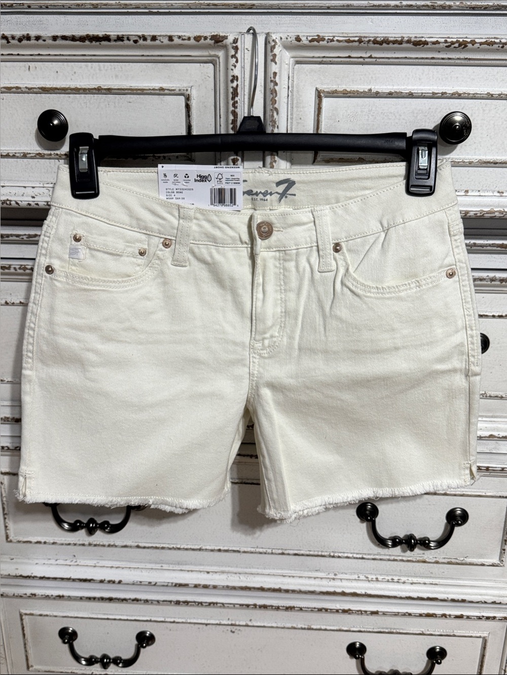 Seven7 Cutoff Denim Shorts in Bone White Sz 4